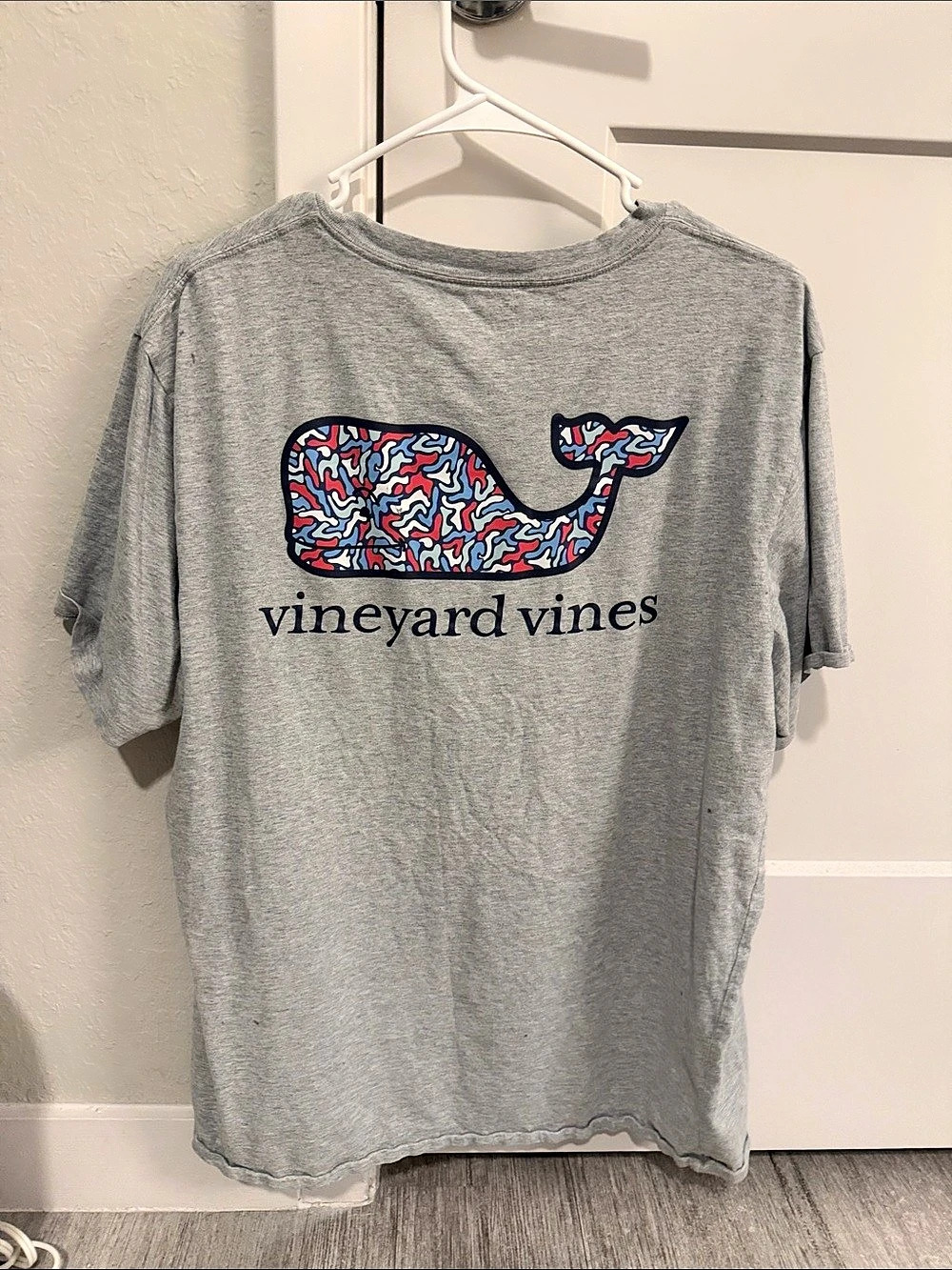 Vineyard Vines Graphic Pocket Short Sleeve Tee Gray